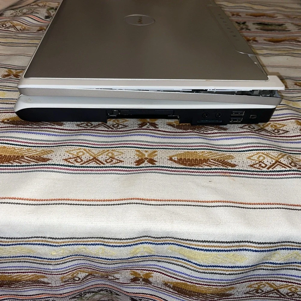 Dell Inspiron E1505 Laptop (Parts or‎ Repair Only) Centrino Duo WM3945ABG